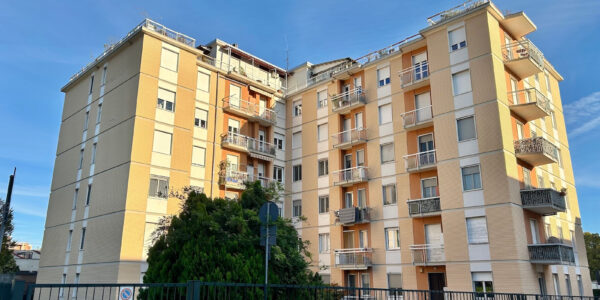 APPARTAMENTO CON CANTINA E AUTORIMESSA