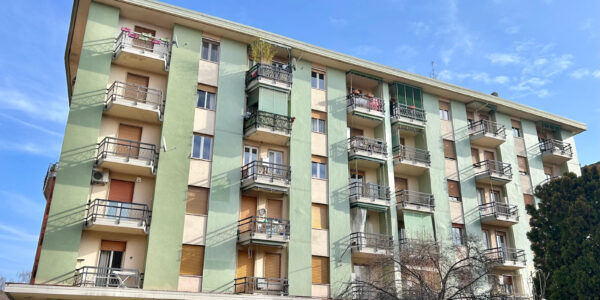 ALLOGGIO ARREDATO ULTIMO PIANO CON VISTA