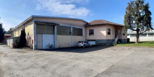 CAPANNONE INDUSTRIALE CON AMPIO PIAZZALE