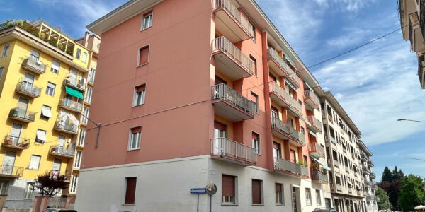 AMPIO APPARTAMENTO ZONA QUARTIERE DEGLI AFFARI